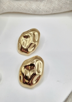 Brinco Oval Orgânico - Aço - comprar online