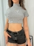 Cropped manguinha Juju na internet
