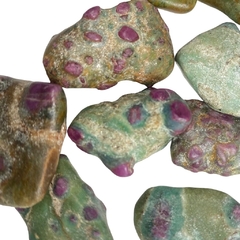 Piedras Gemas Fuchsita con Rubi Pulida N2 Monte Kurama - comprar online