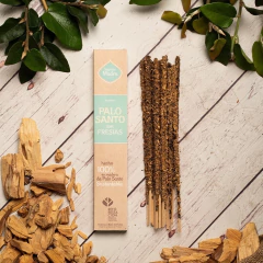 Sahumerios Sagrada Madre Palo Santo con FRESIAS Monte Kurama - comprar online