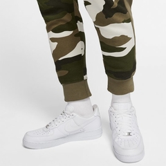 Calça Nike Club Camo - comprar online