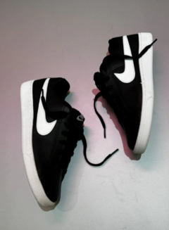 Tenis Nike Court Royale - Black/White