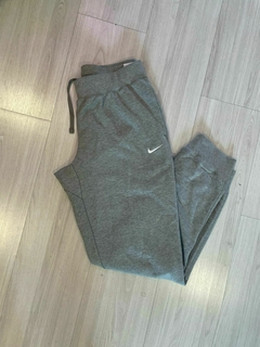 Calça Nike Swoosh Grey