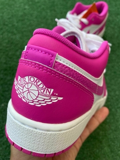 Air Jordan 1 Low - Pink/White na internet