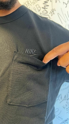 Camisa Nike Pocket Black na internet