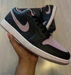 Air Jordan 1 Black/Pink