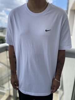 Camisa Nike Swoosh White