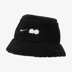 Bucket Nike Naomi Black na internet