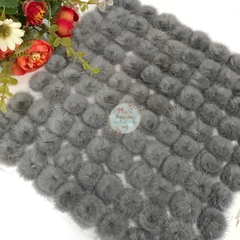 Pompom achatadinho de pelúcia 3cm - 2 unidades - Mimos Perolados Materiais