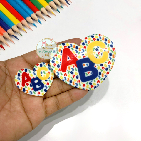 Aplique de acrílico coração letrinhas ABC - unidade