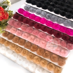 Pompom achatadinho de pelúcia 3cm - 2 unidades na internet