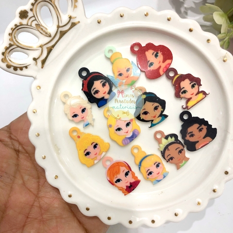 Pingentes de acrílico Princesas - Kit com 12 unidades