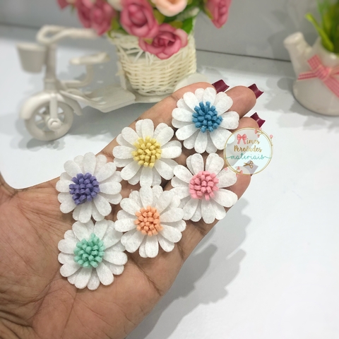 Aplique Margarida em feltro candy - unidade - comprar online