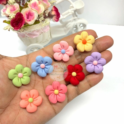 Aplique flor de resina com pespontos - unidade