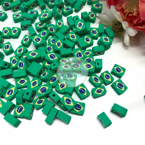 Entremeio fimo bandeira do brasil 8mm - 10 unidades