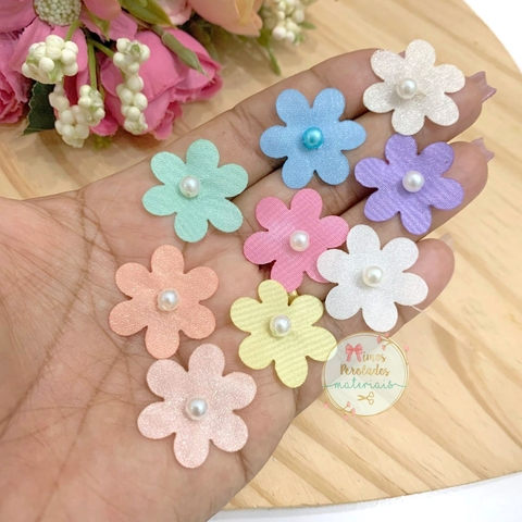 Mini flor de cetim com organza candy e pérola - misto com 5 unidades