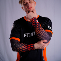 Fnatic PRO Sleeve 2024 na internet