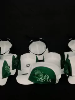 BONÉ FIVE PANEL REFLETIVO WHITE GREEN - LIMITADO EM 30 UNIDADES - loja online