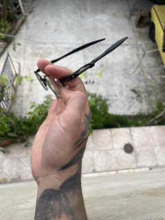 Lupa de mola armação preta - comprar online