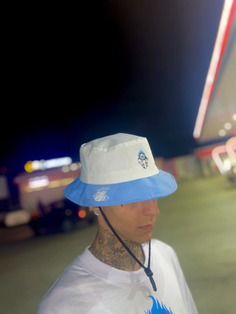 BUCKET FISHERMAN WHITE BABY BLUE PODER DA MANIPULAÇÃO - LIMITADO EM 30 UNIDADES