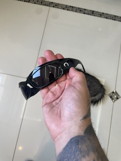 Lunar Black na internet