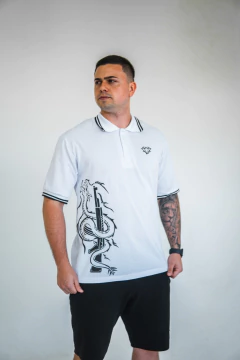 POLO WHITE AK DO DRAGÃO V2