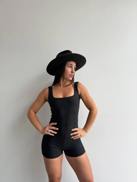 CATSUIT REBEL FIT 02