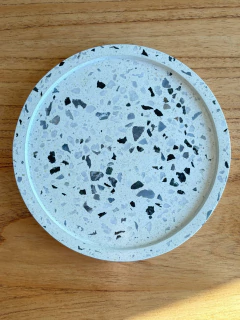 PLATO CON BORDE - GRANDE en internet