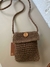 Bolsa de Palha Marrom Detalhe Botão de Madeira - comprar online