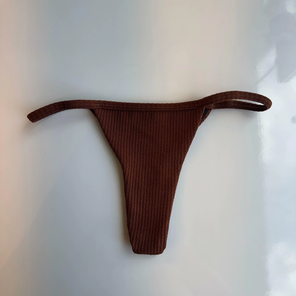 Calcinha Fio Texturizado Marrom