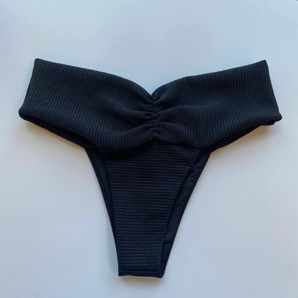 Calcinha Asa Franzida Texturizado Preto