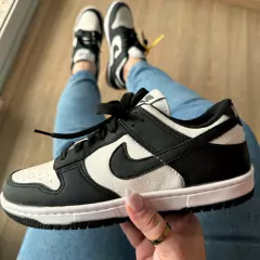 Tênis Nike Dunk Branco e Preto - comprar online