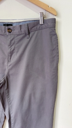 Art.8312 Pantalón Chino Gris T38 - comprar online