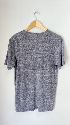 Art.9293 Remera Zara Gris TM pequeño en internet