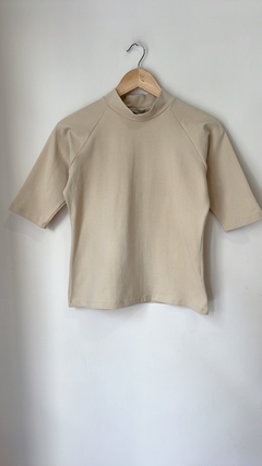 8560 Remera Gusmán Beige TXL