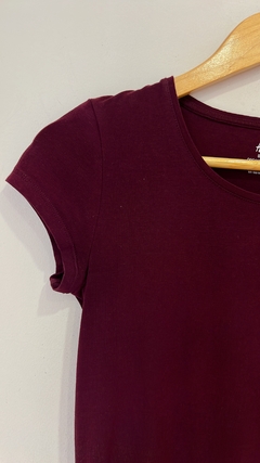 9494 Remera H&M Borgoña TXS - comprar online