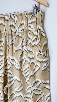 9812 Pantalón Mostaza Flores TL (32/42) - comprar online