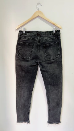 9265 Jean Zara Negro Roturas T32/42(H) en internet