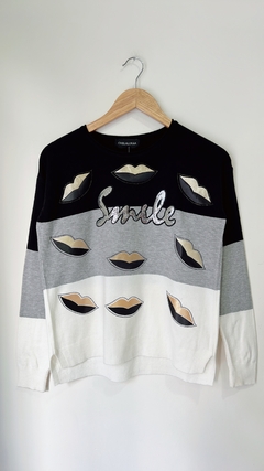 8496 Sweater Chelaloraa Tricolor “Smile” TU (2)