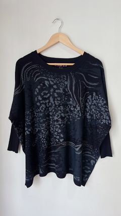 9831 Sweater Var’s Negro Print TU(2)