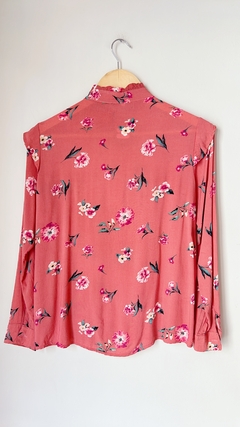 8756 Camisa Rosa viejo Flores TS en internet