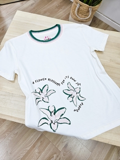 REMERA FLOWER (RE0465)