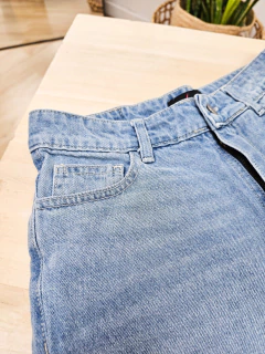 SHORT MOM FIT - SKY BLUE (SH0050) - Donata