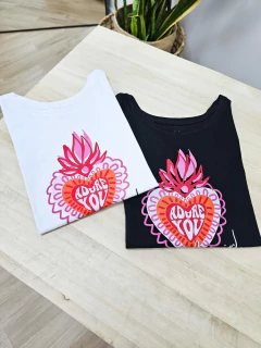 Imagen de REMERA ADORE (RE0218)