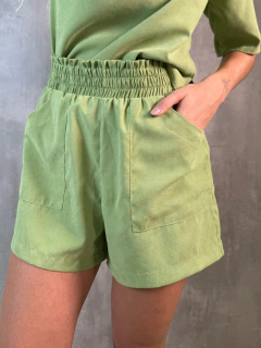SHORTS SOLTINHO PERFORMING VERDE MATCHA - comprar online