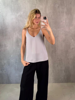 BLUSA ALCINHA CREPE CINZA ICE