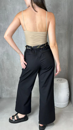 Imagem do ALCINHA DECOTE U EM MALHA FRIA AMENDOA