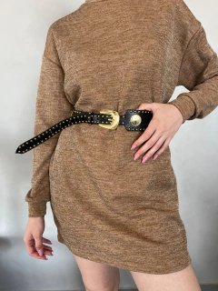 CINTO EM COURO VAQUETA TACHAS E MOEDAS na internet