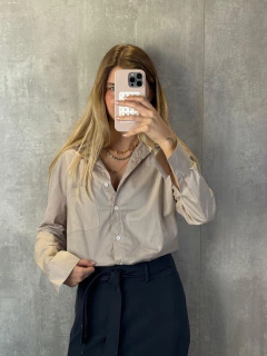 CAMISA AMPLA EM TRICOLINE ALGODÃO BEGE ROOT