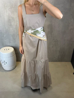 VESTIDO MIDI CAMADAS EM TRICOLINE BEGE ROOT na internet